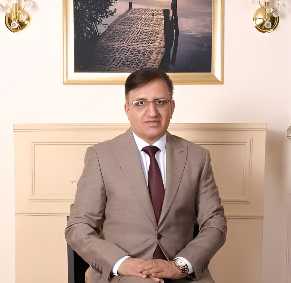 وکیل پایه یک دادگستری حسین سعادتی نیا