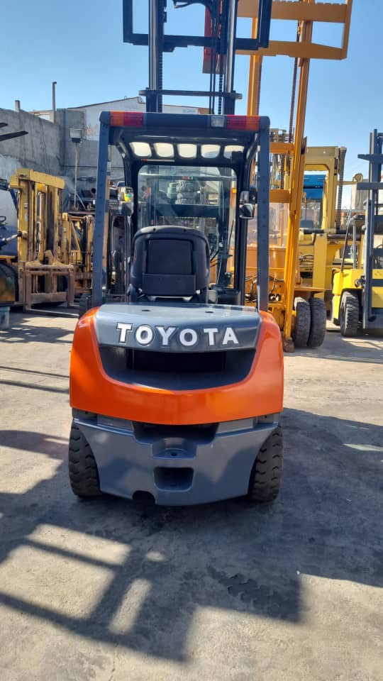 فروش و تعمیرات لیفتراک مهران