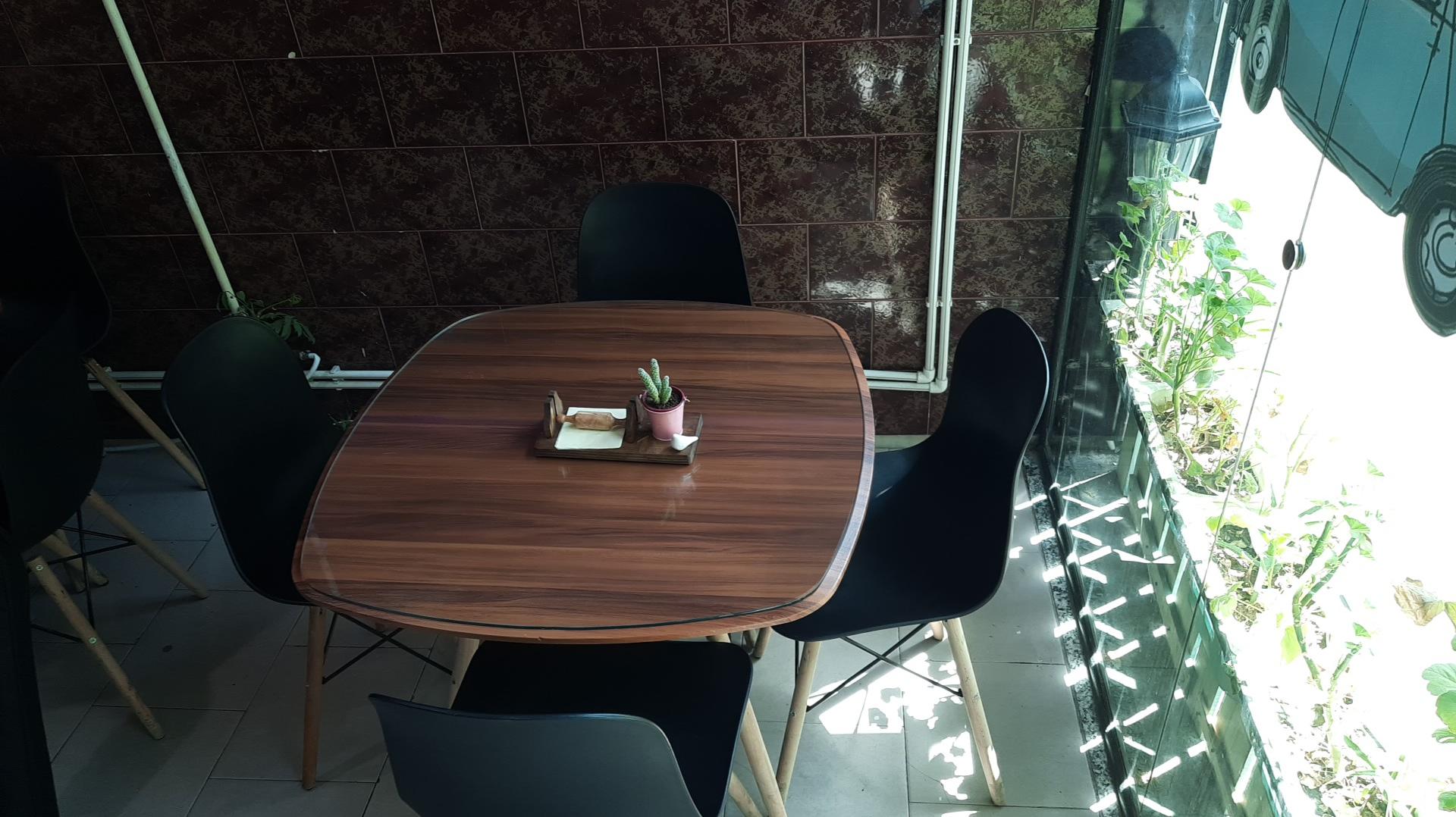 کافه گالری پی کی