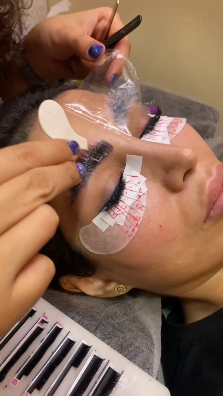 سالن زیبایی ساناز سیاهلو