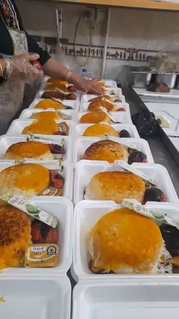 تهیه غذای نمونه آذری.پیمانکارغذای ایرانی