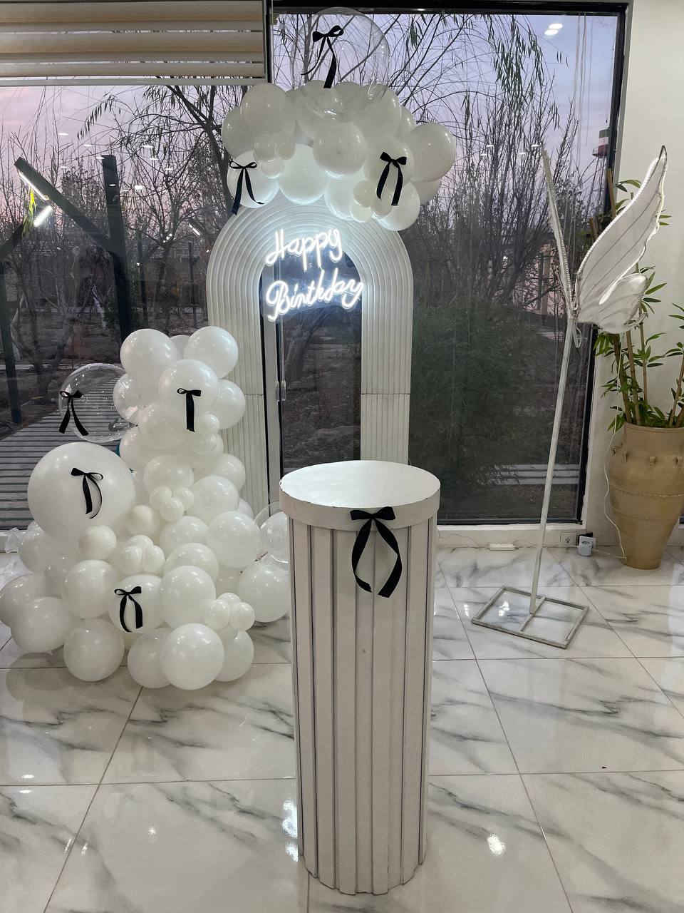 بادکنک آرایی میوه و گل آرایی بالون سحر