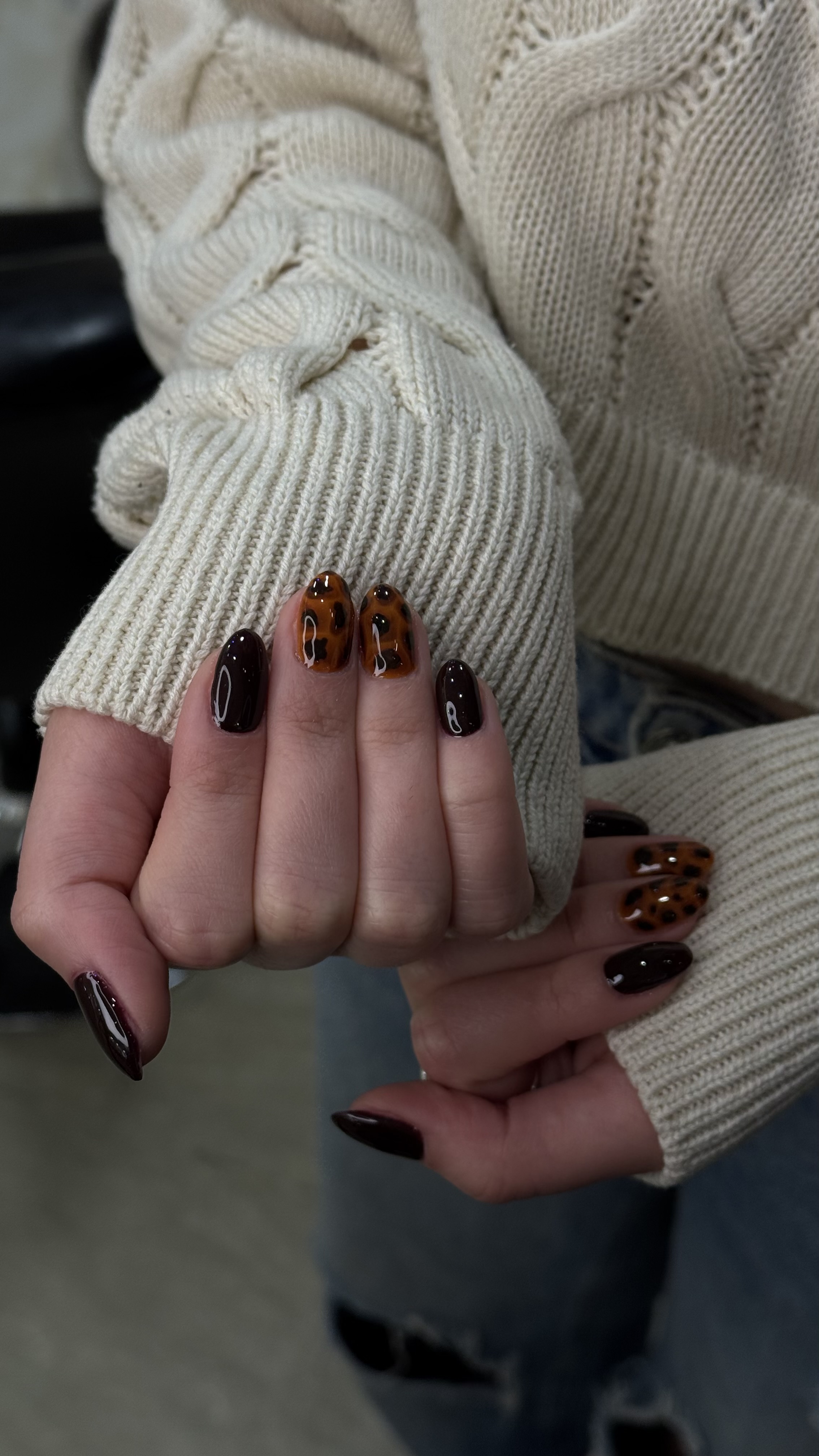 خدمات تخصصی ناخن نگار