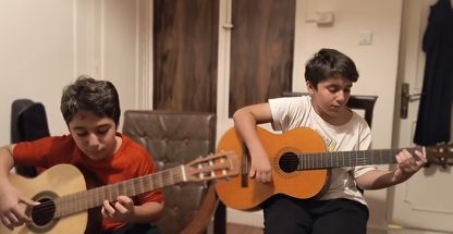 آموزش تخصصی آواز و گیتار سعید قاسمی