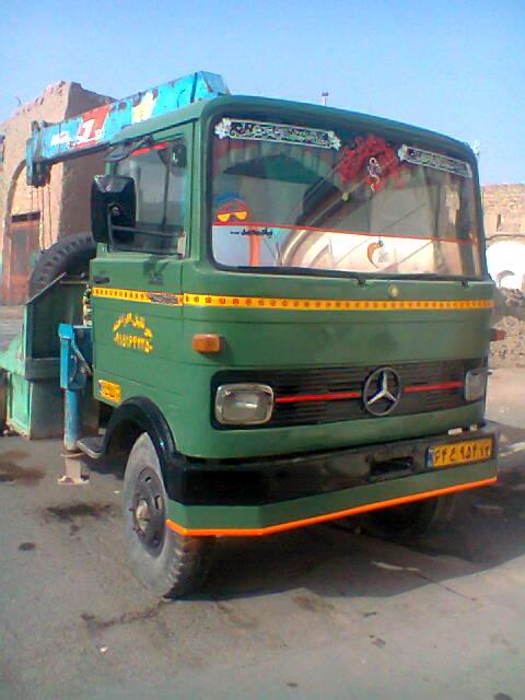 جرثقیل وکفی افراخته