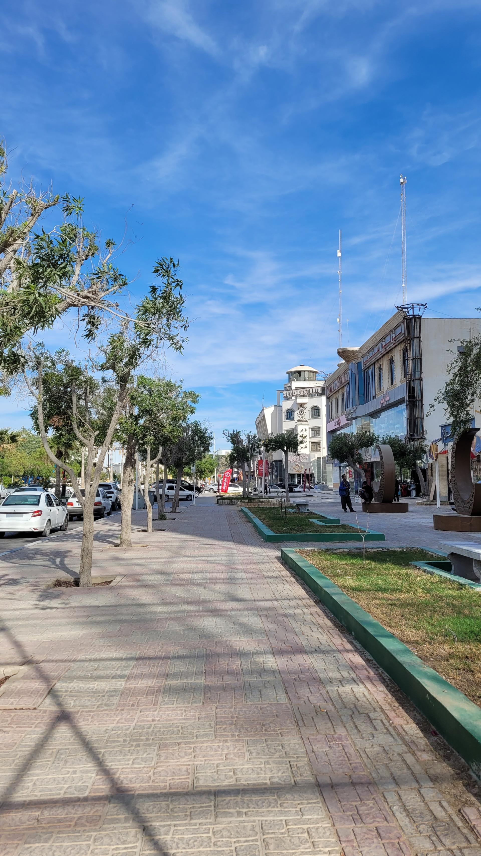 مرکز خرید و برج مسکونی آتلانتیس