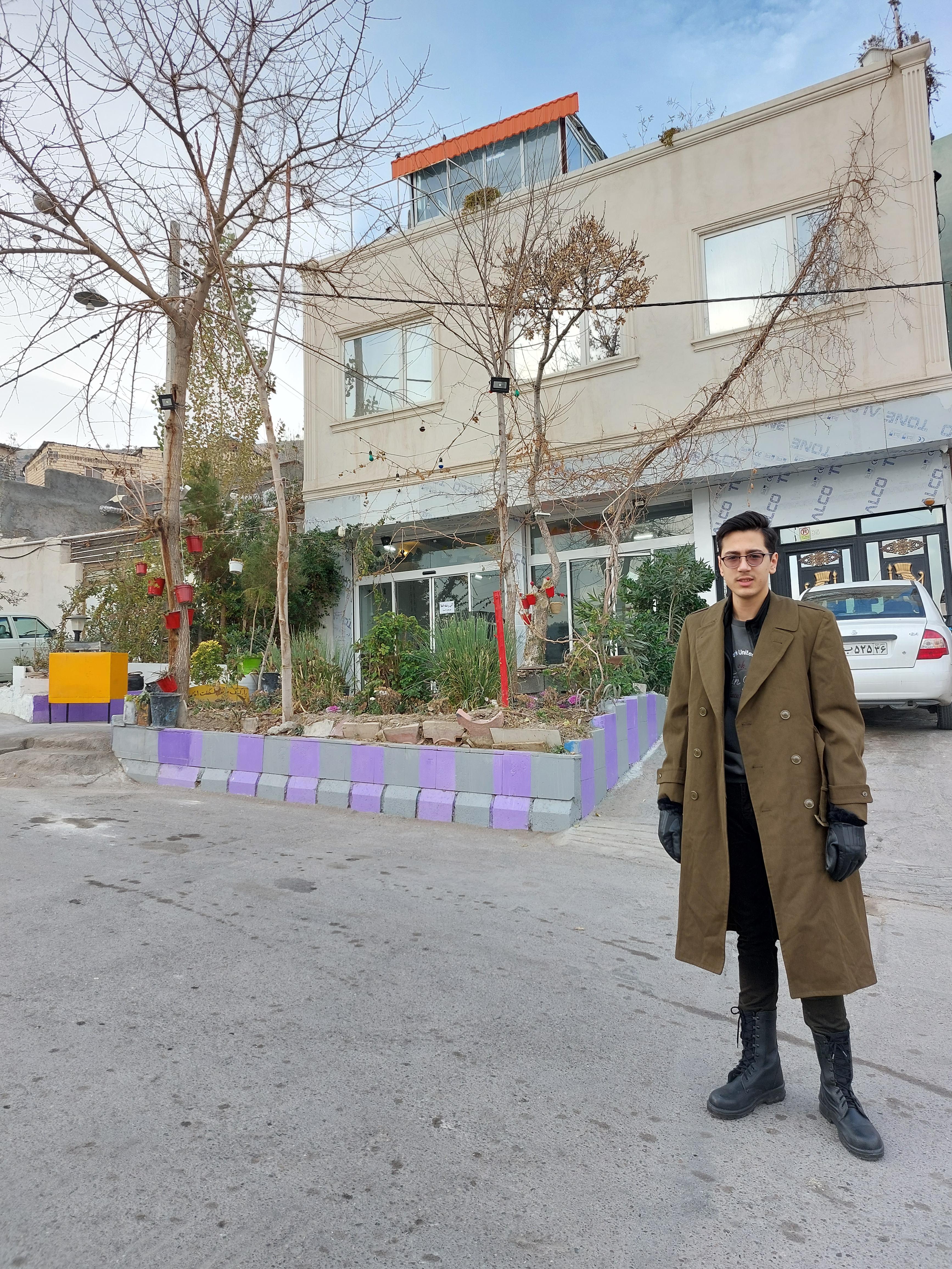 ایستگاه استراحت کافه بام مشهد