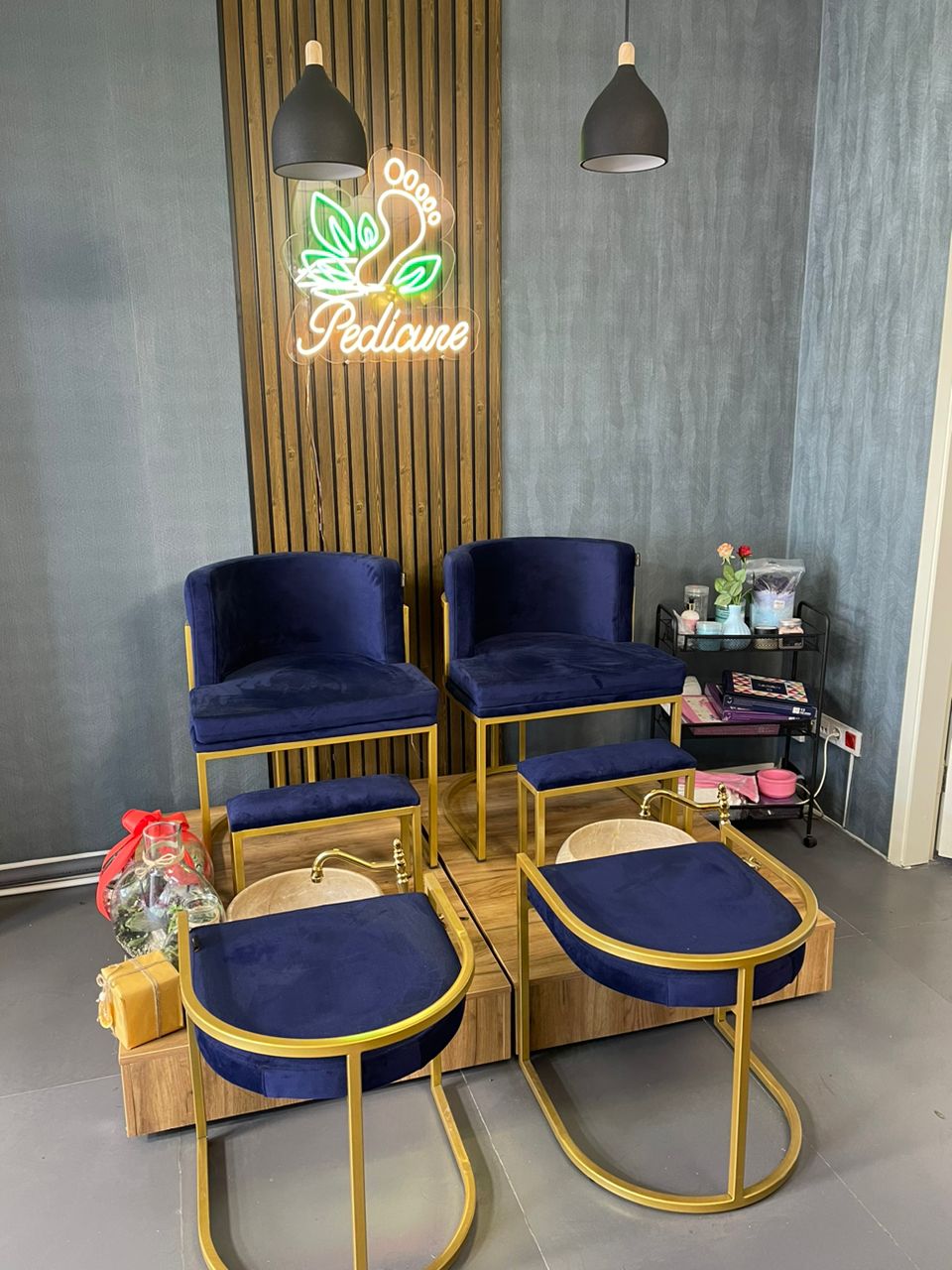 مرکز ناخن و مژه و زیبایی نارسیس