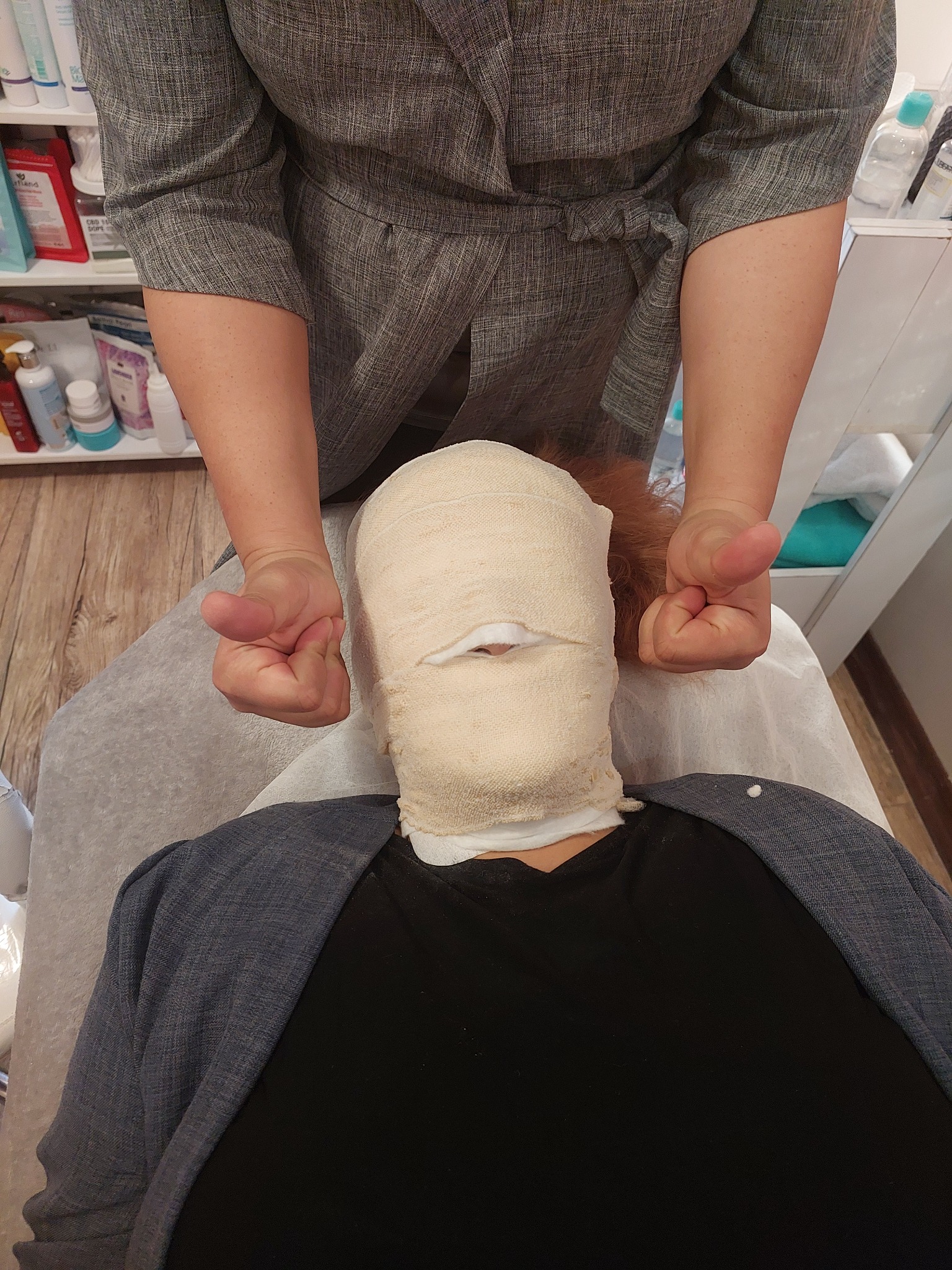 پاکسازی پوست و فیشال  کشتکار