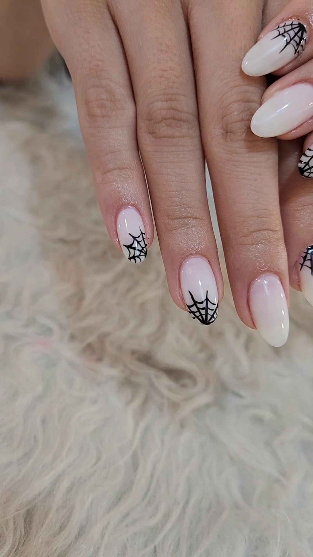 خدمات تخصصی ناخن الهه توکلی