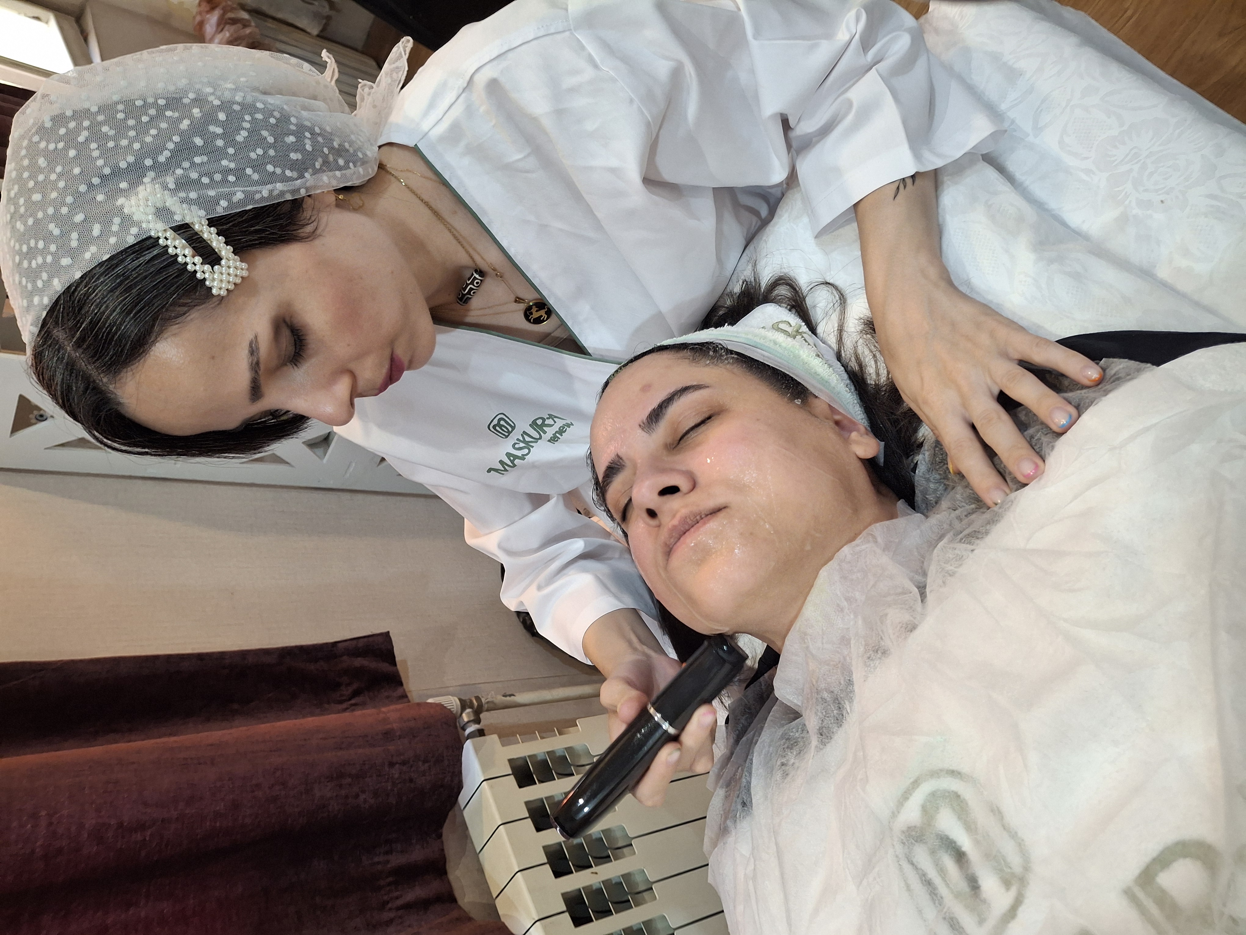 آرایشگاه زنانه و آموزشگاه زیبایی آمیتیس