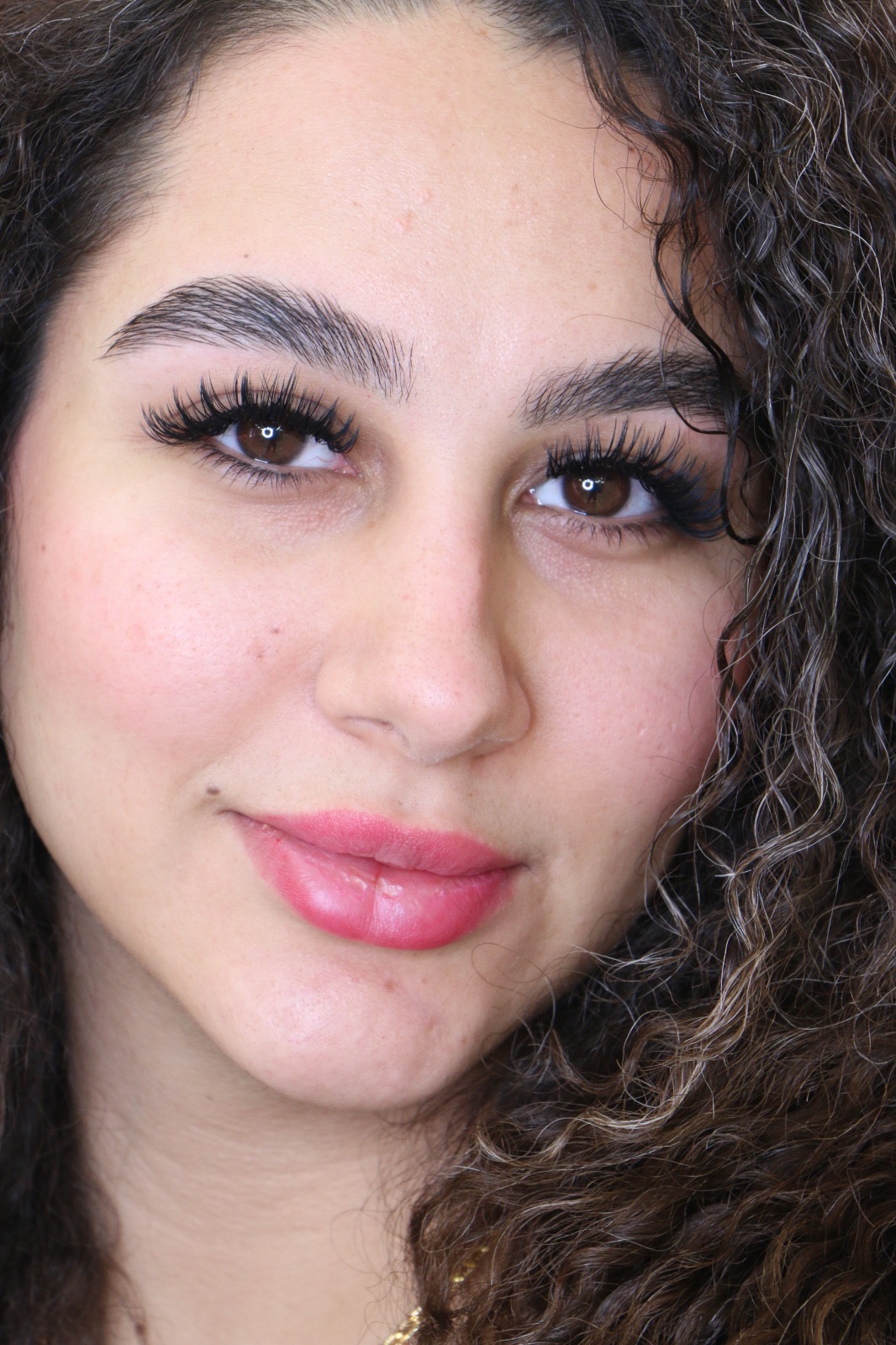 خدمات مژه لیلیا