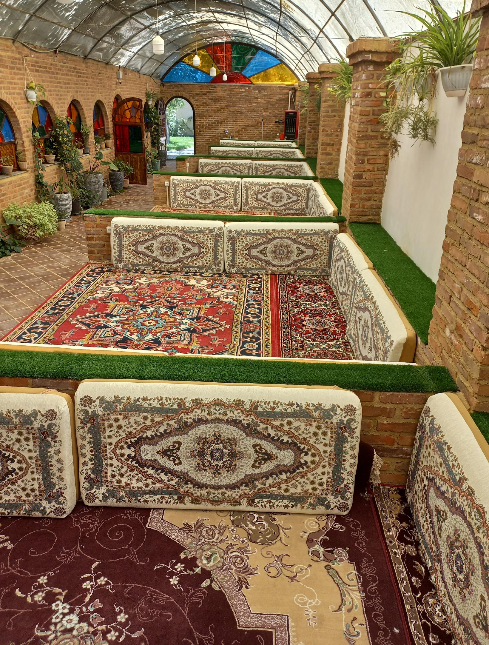 باغ رستوران سنتی طوبی