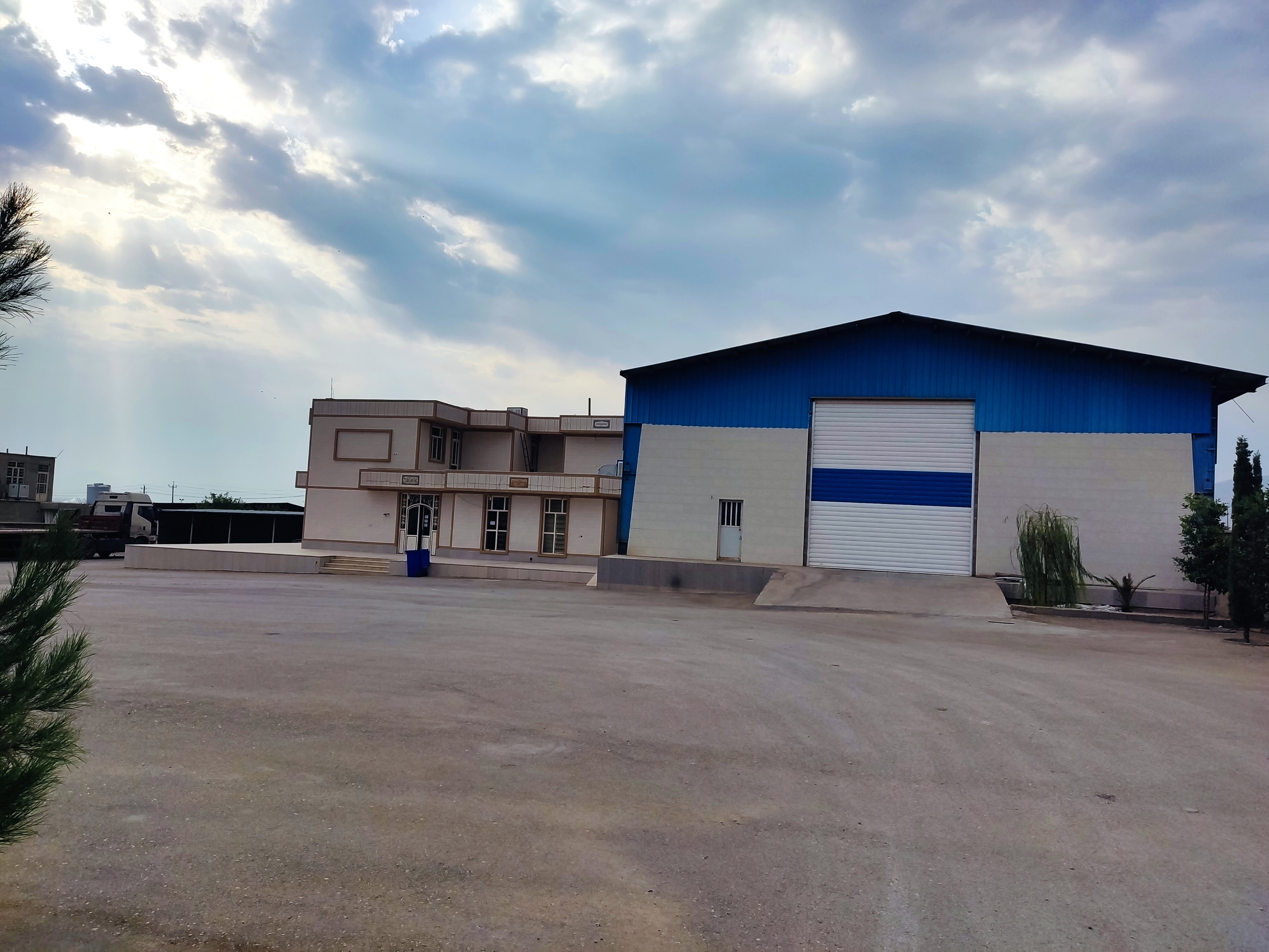 شرکت حمل و نقل جاده رانان گیتی