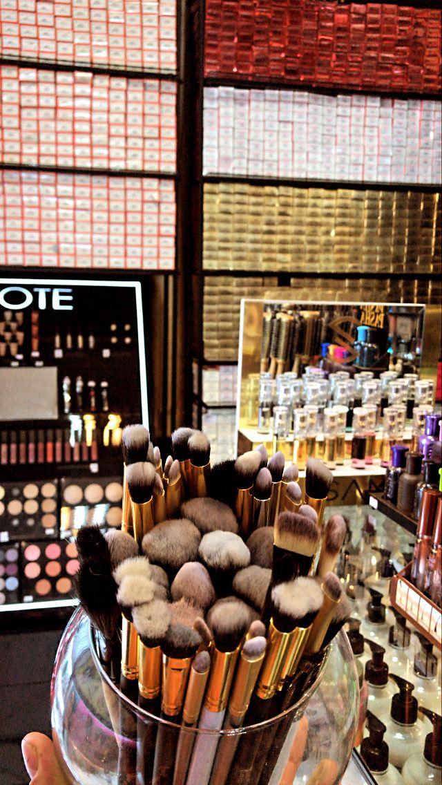 گالری آرایشی قیچی