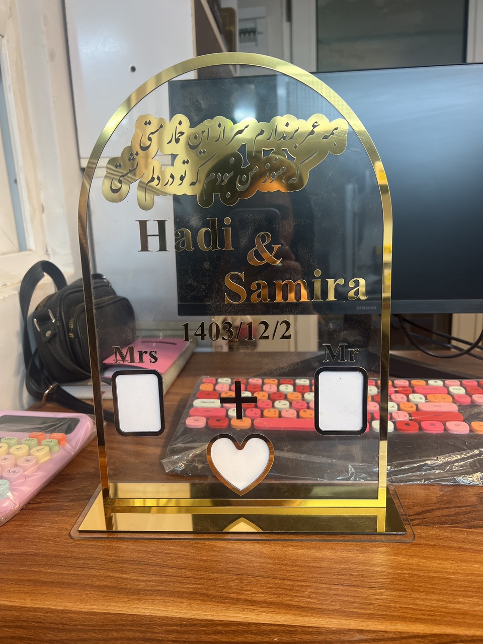 خدمات حک و برش لیزری فایبرمارکینگ و co2