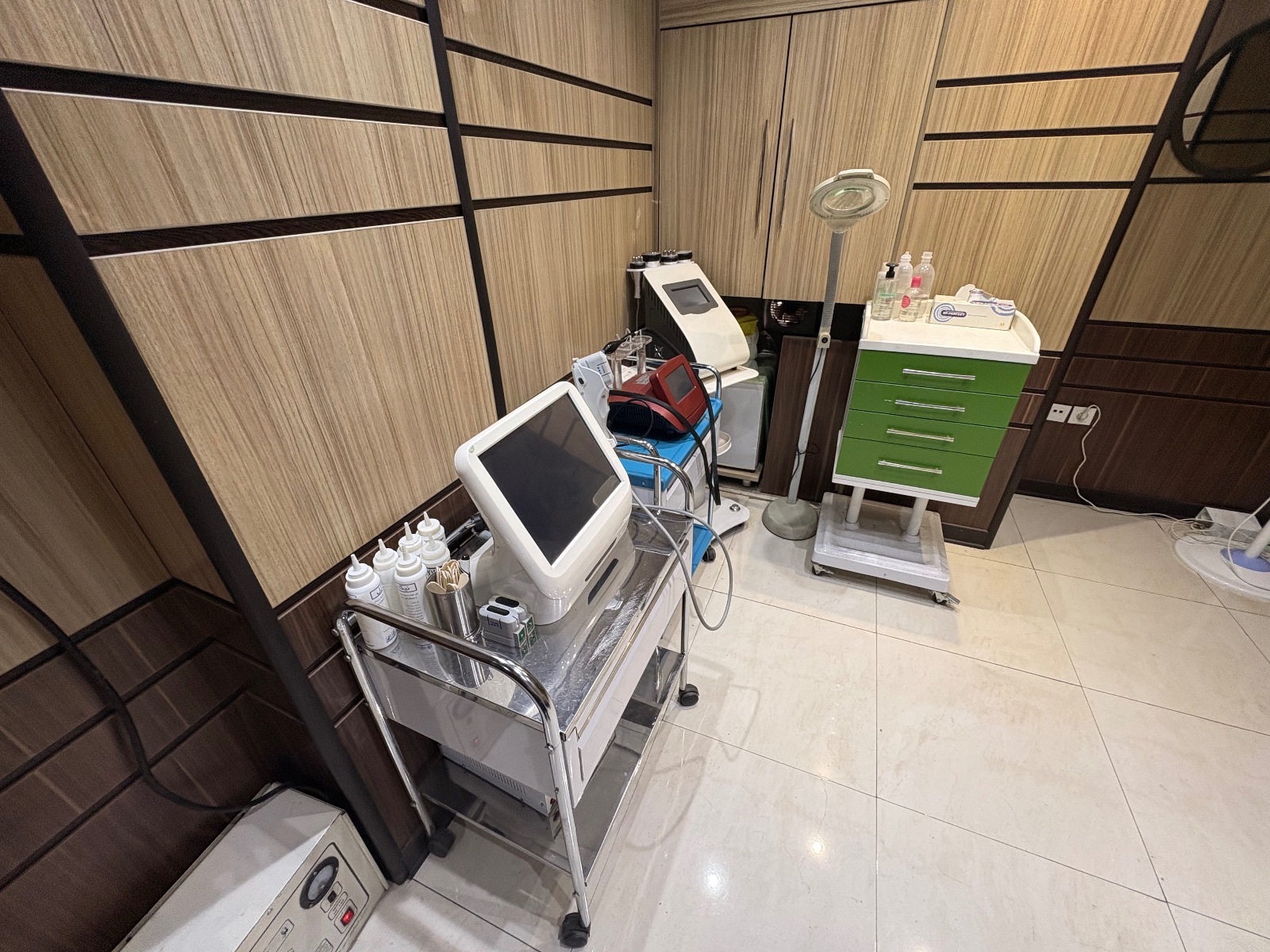 مطب زیبایی دکتر مینا حسینی