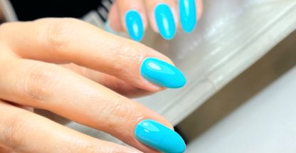 سالن خدمات کاشت ناخن شقایق