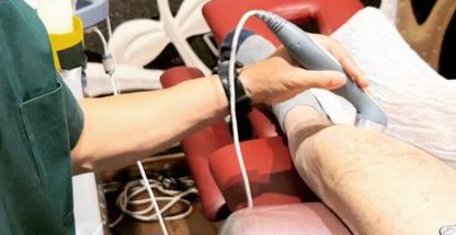 فیزیوتراپی در منزل منوال تراپی آرش عبدالعظیمی