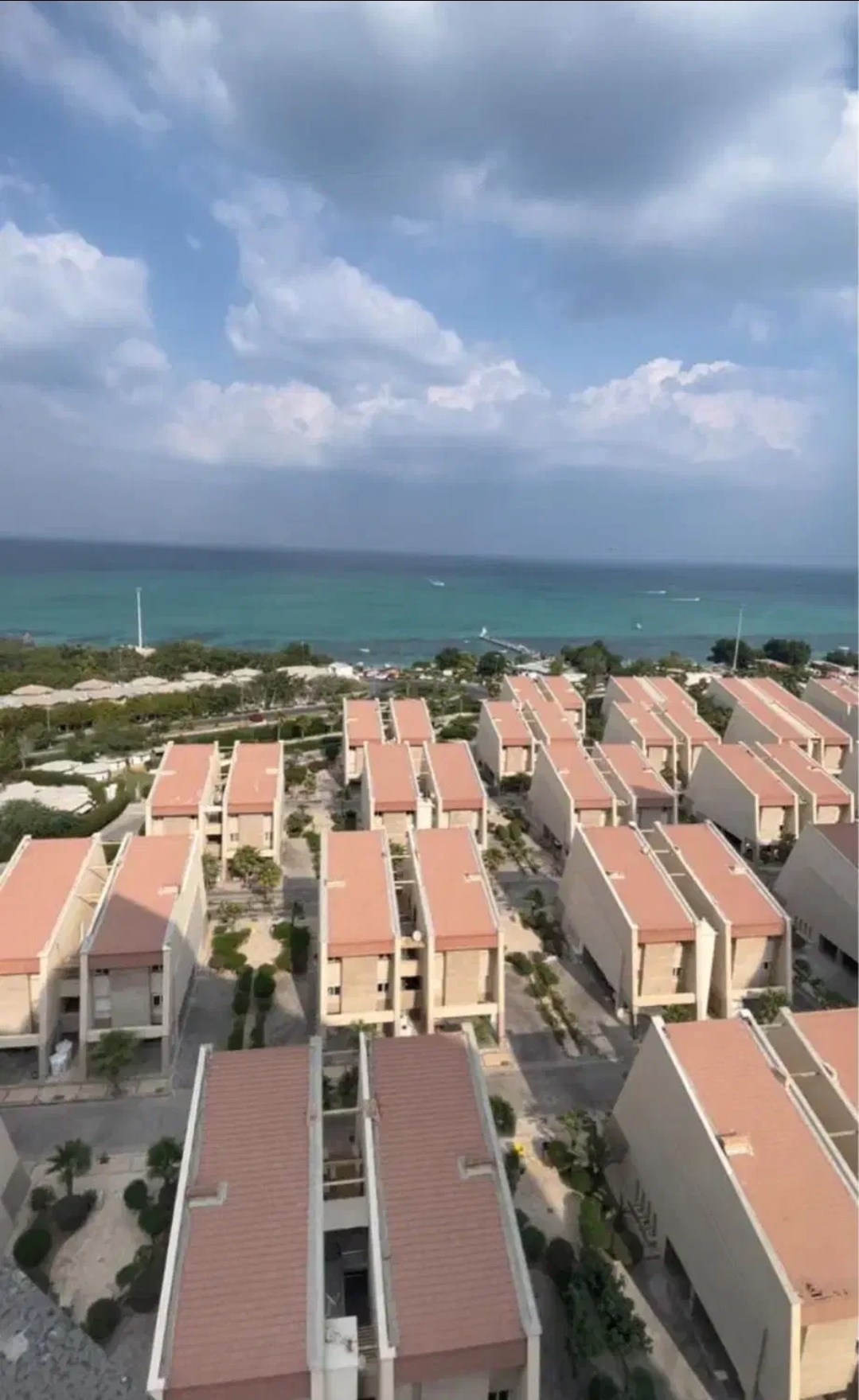 املاک و مستغلات بزرگ