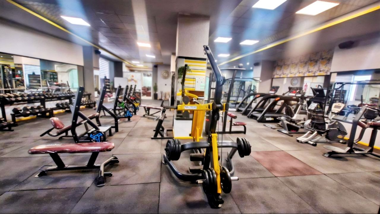 باشگاه برج رزلند با مدیریت رضا طحان زاده