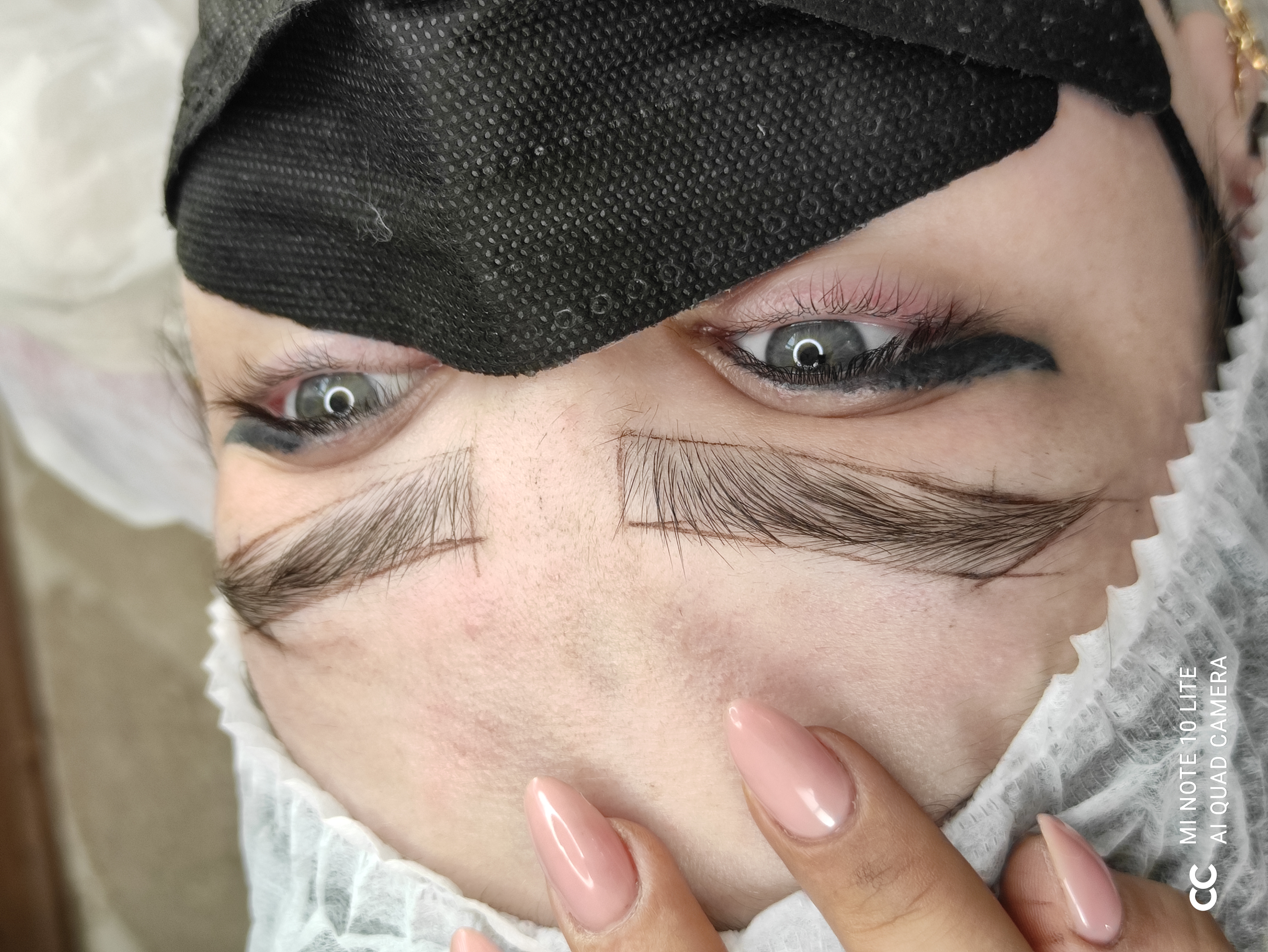 سالن تخصصی آرایش دائم ومیکروابرو برمایون