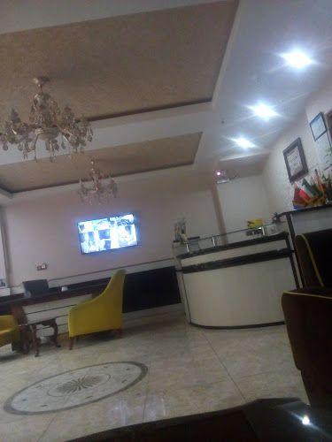 Yazdan Apartment Hotel