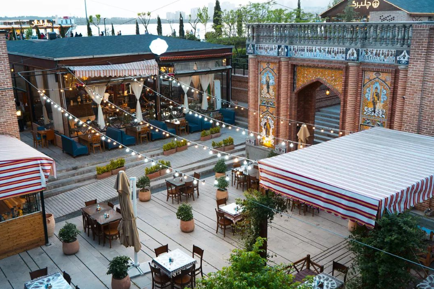 رستوران اقوام ایرانی