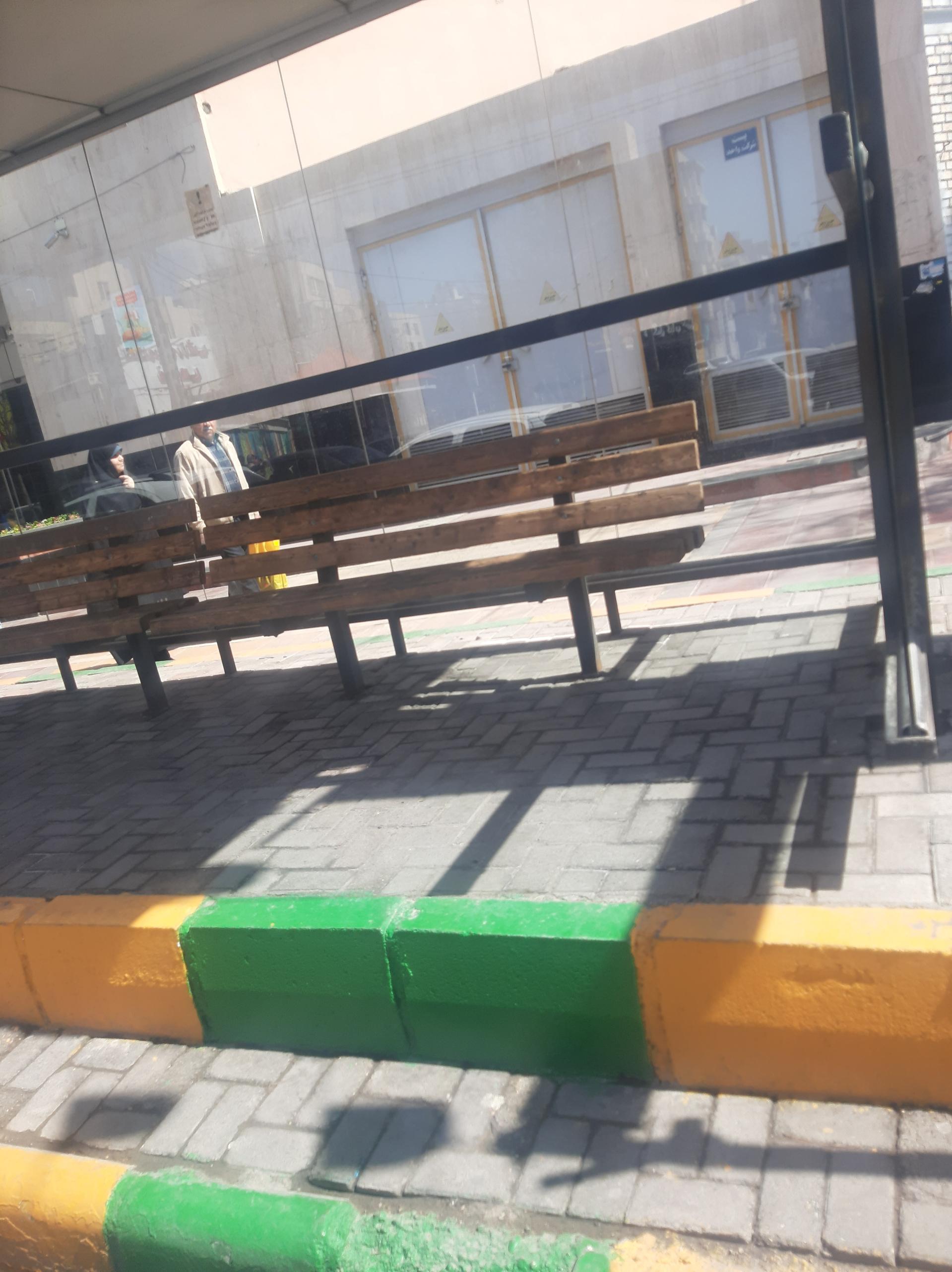 ایستگاه اتوبوس کلاهدوز 9