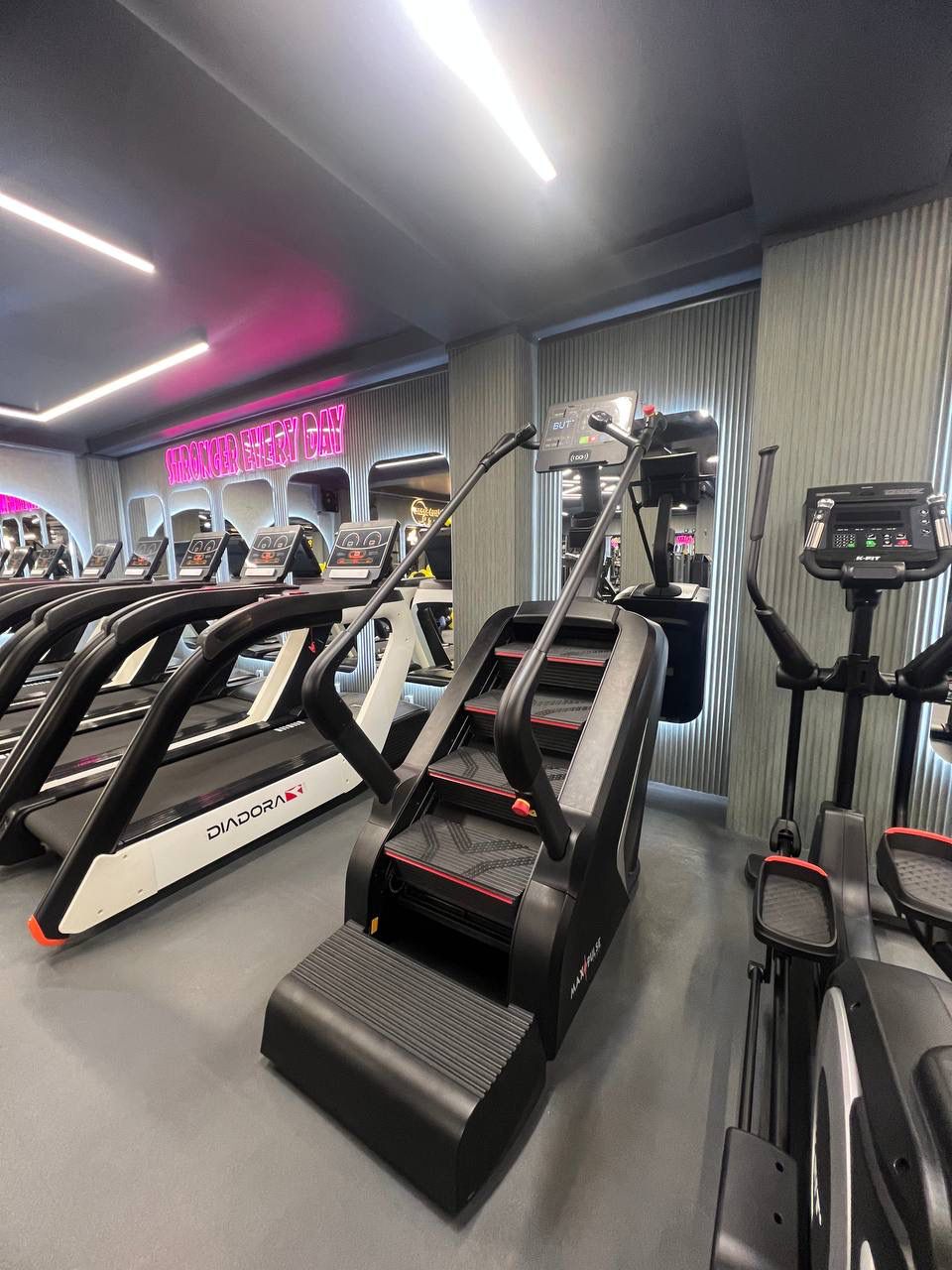 باشگاه ورزشي ستاره سازان(ویژه بانوان)