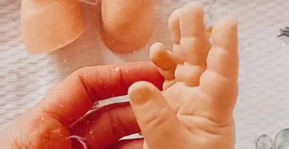 ساخت تندیس دست و پای کودک  احتشام