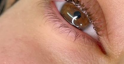 خدمات اکستنشن مژه نیلوفر