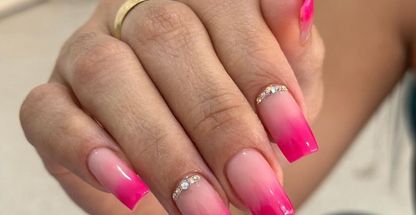 خدمات تخصصی ناخن شیرین