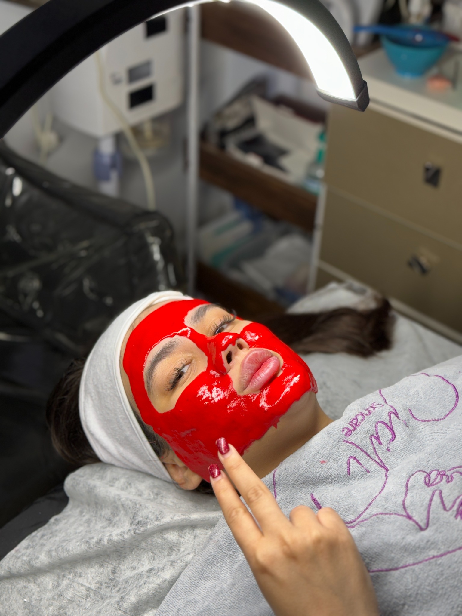 پاکسازی و فیشال تخصصی سعیده فتحی