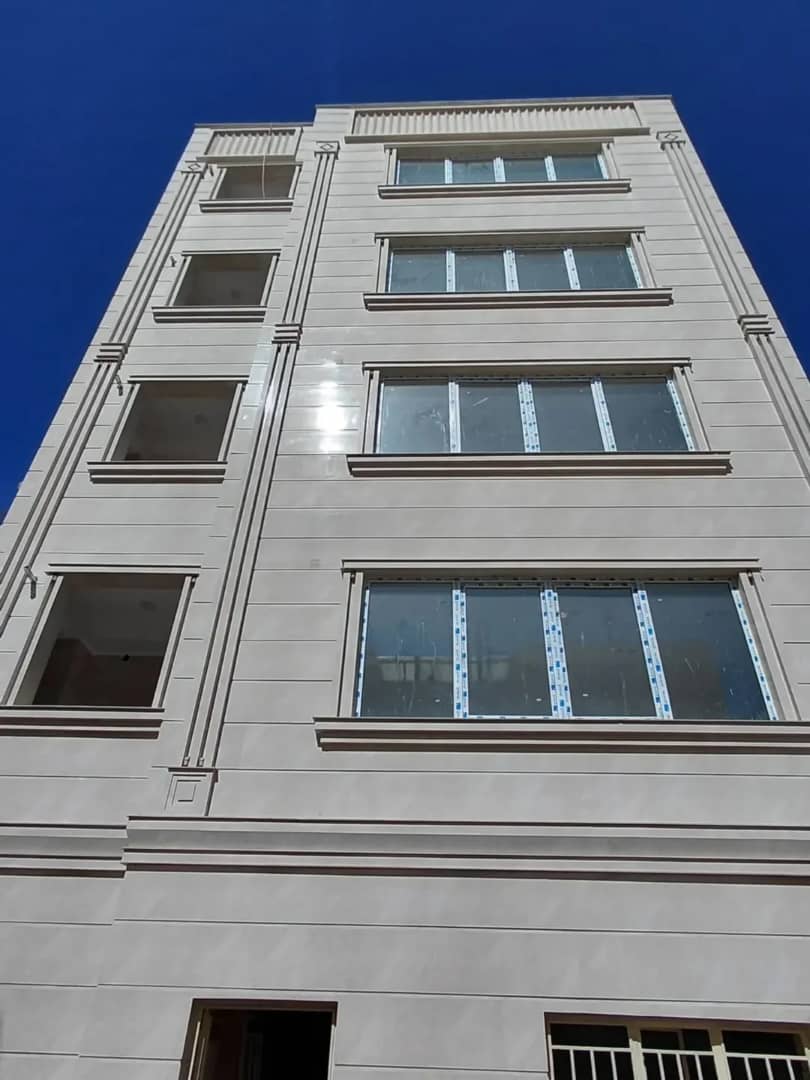 مشاور املاک شریف