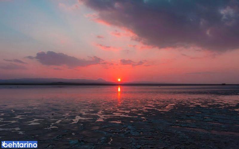 دریاچه نمک خور (کویر نمک خور)