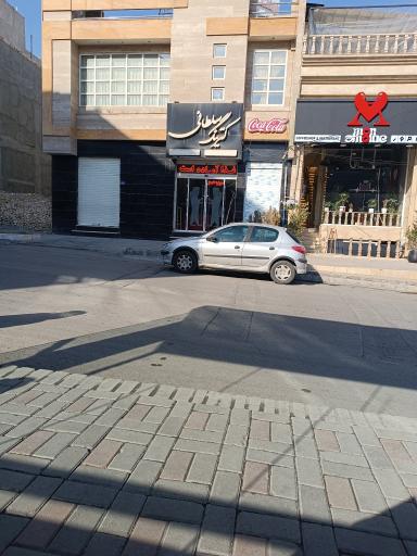 ایستگاه اتوبوس خیابان فراز