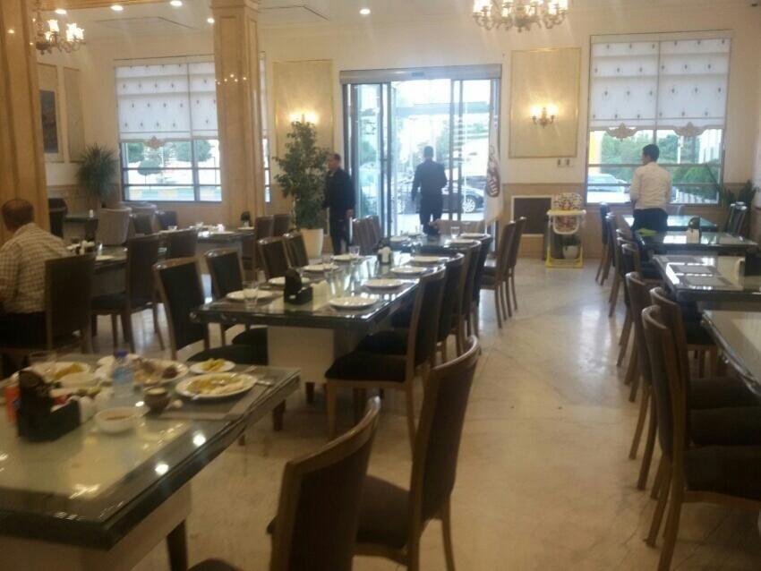 رستوران شمین