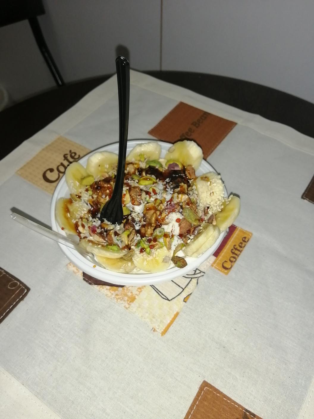 کافه بستنی و آبمیوه پلاس +