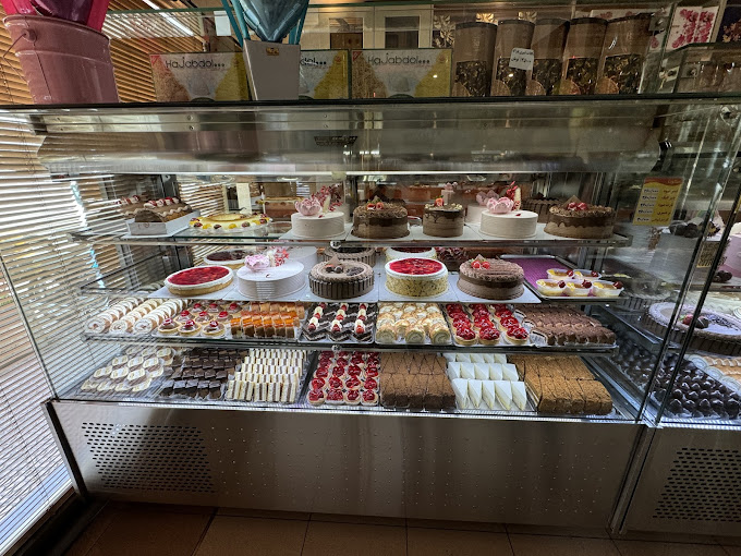 شیرینی فروشی سالوت