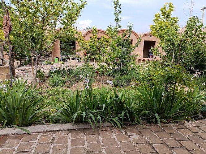 اقامتگاه بوم گردی عمارت ورجاوند