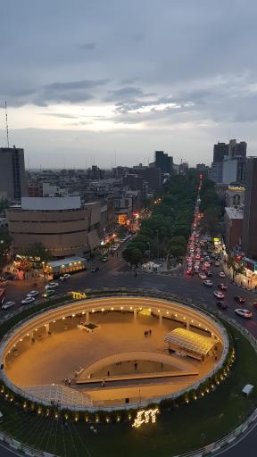 بانک ملی شعبه میدان ولیعصر