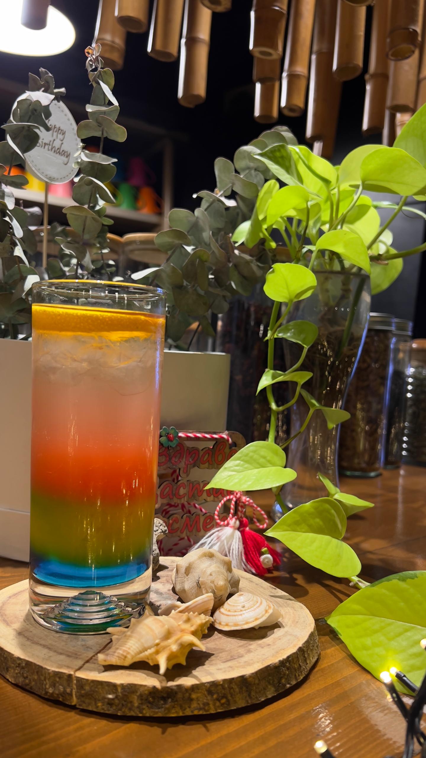 کافی شاپ رو ب رو