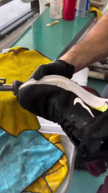 خشکشویی و سفیدشویی لاوِن سرویس رایگان