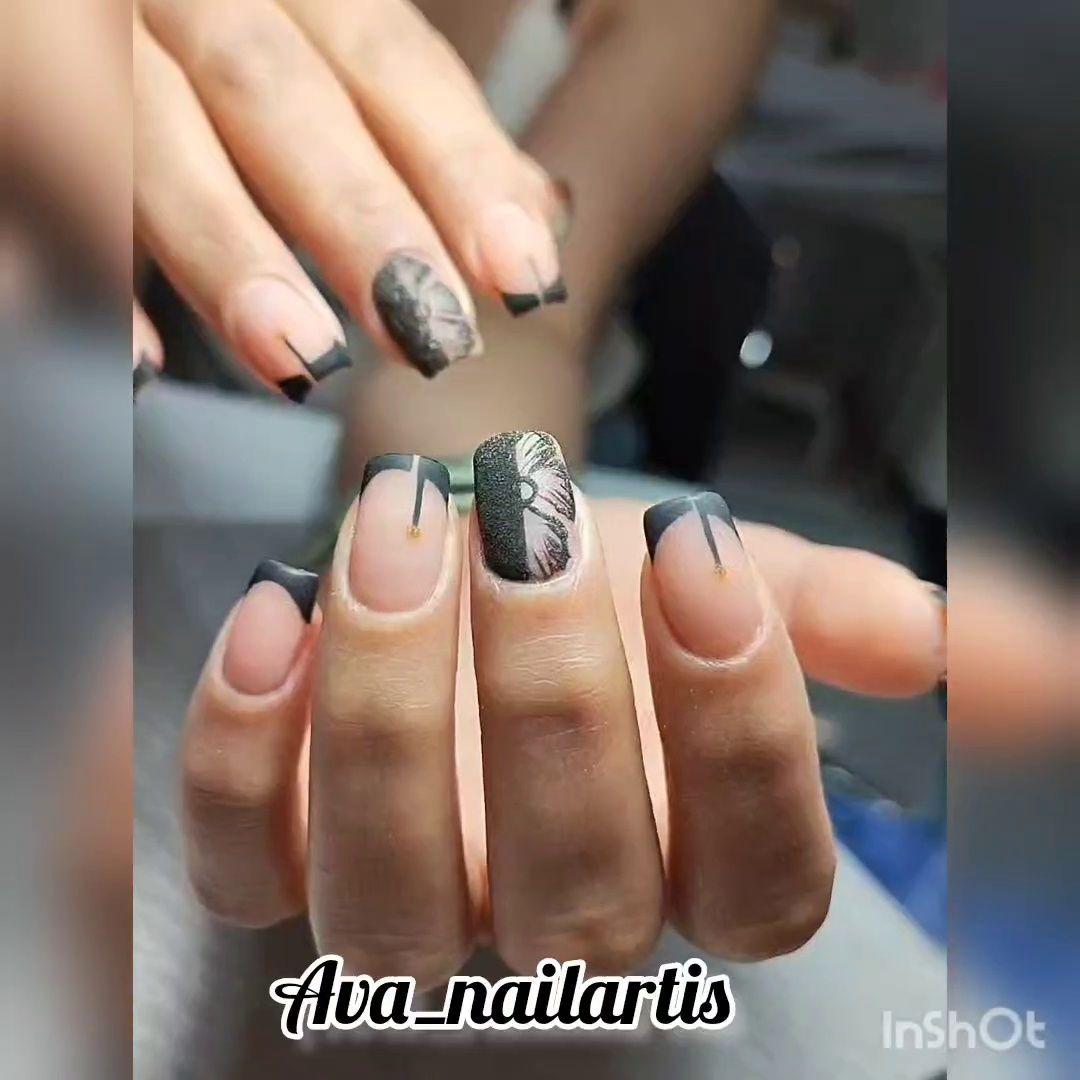 آموزش کاشت و خدمات ناخن  آوا