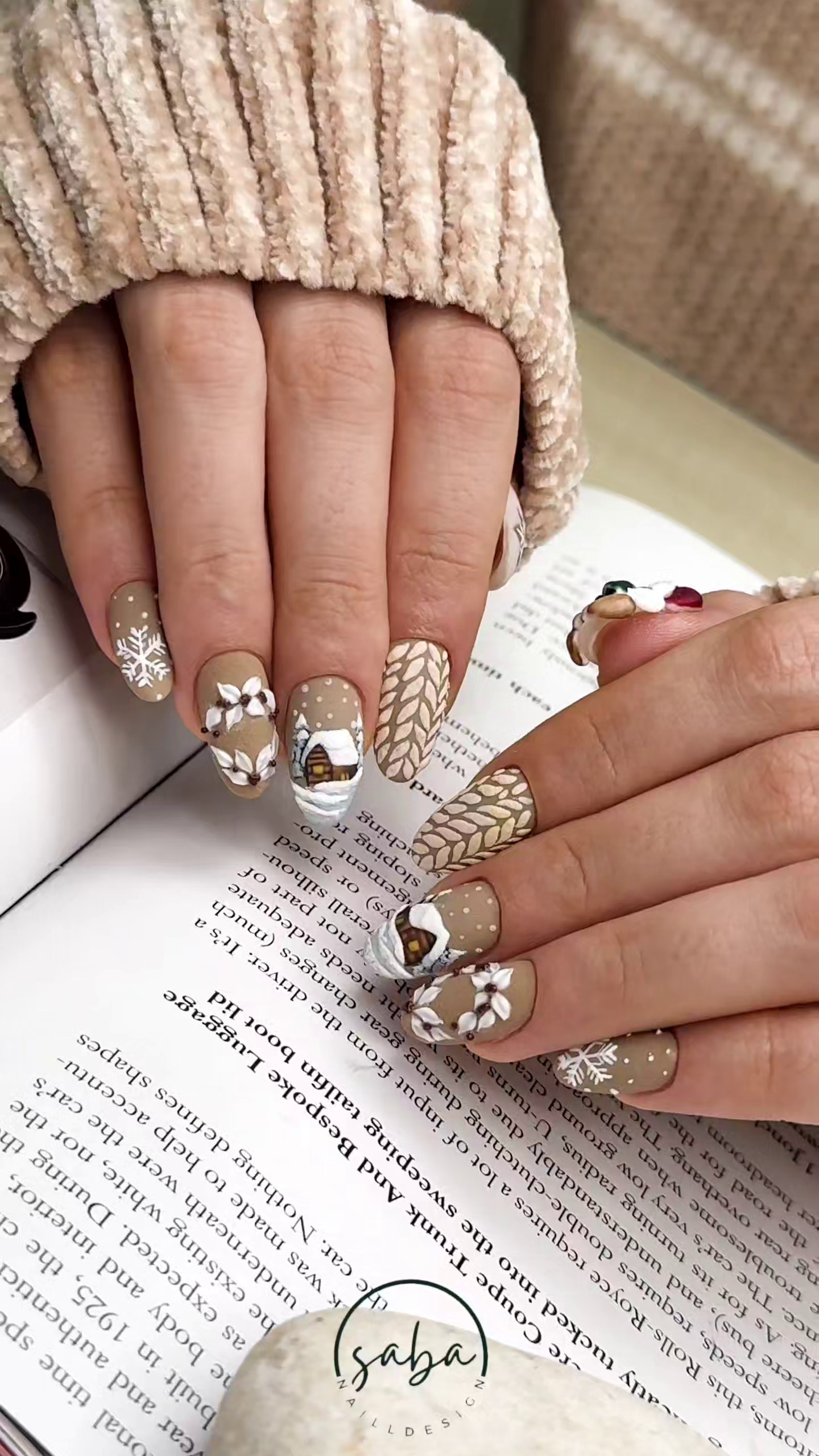 سالن تخصصی کاشت ناخن صبا