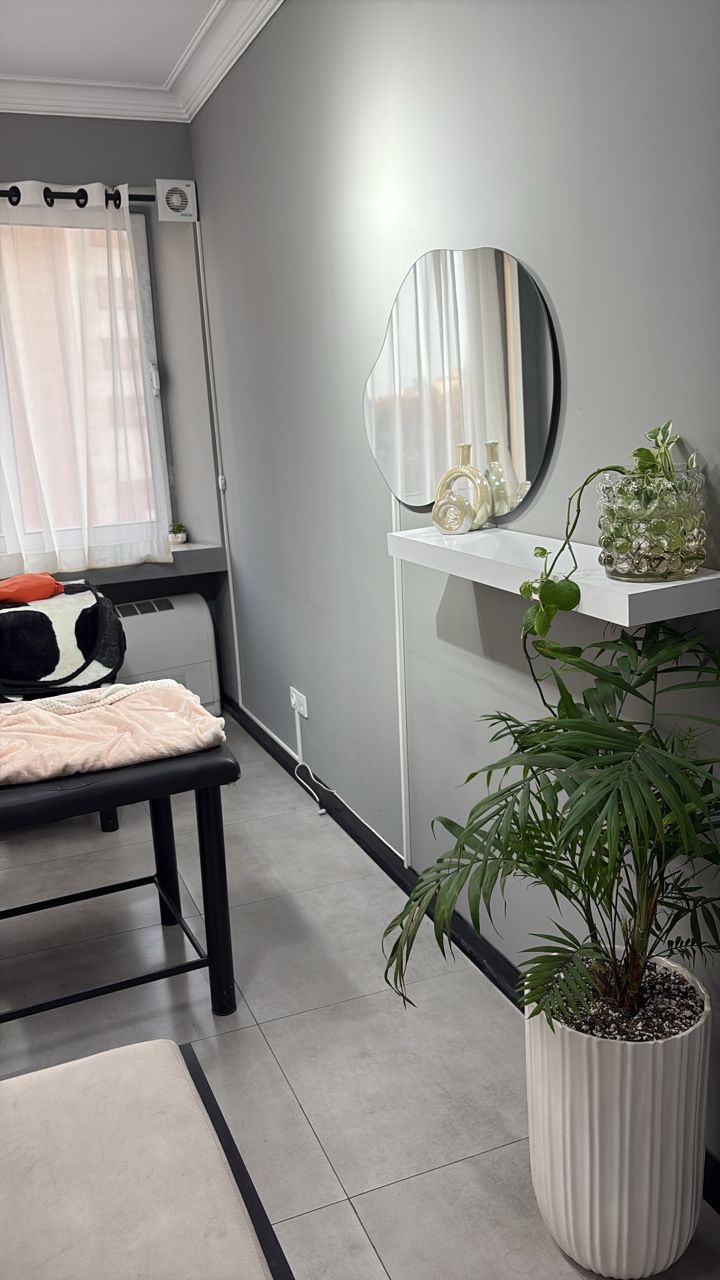 سالن زیبایی نغمه هنری