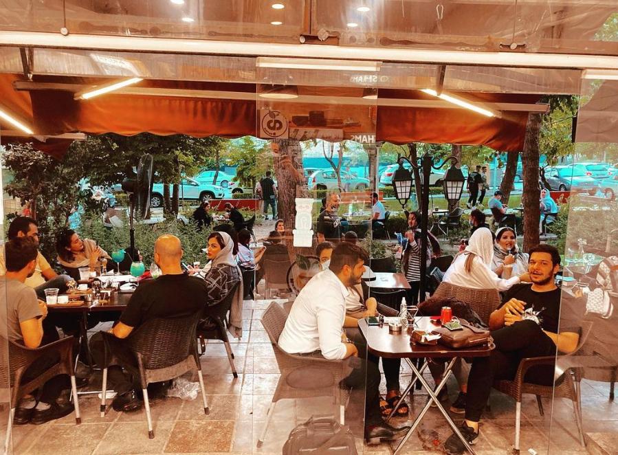 آبمیوه و بستنی بهدونه