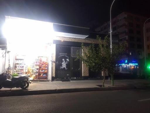 سوپر مارکت شبانه روزی