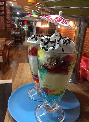 کافی شاپ و کافه تلخ و شیرین